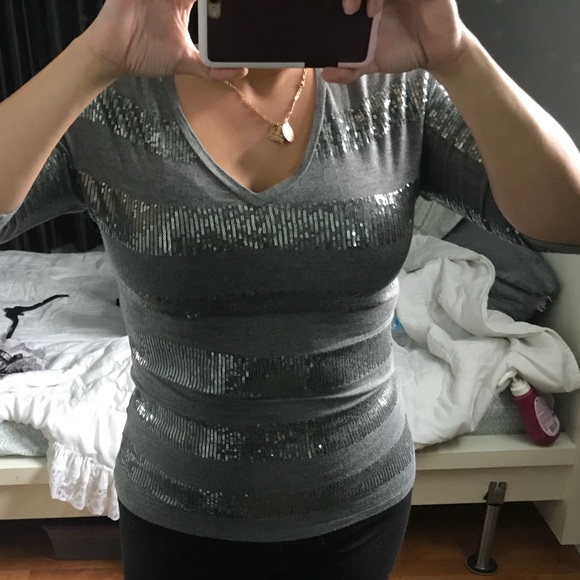 Holiday Top - Picture 3 of 6